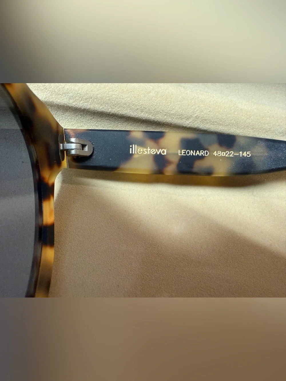 Illesteva Tortoiseshell Sunglasses w/Green Mirrored Lenses w/leather case